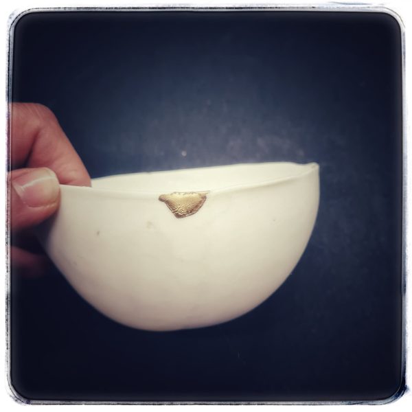 Bol coquille porcelaine by S.Van Beneden petite fissure